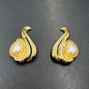 Bluette Vintage Gold-tone Faux Pearl Swirl Shoe Clips Made In France